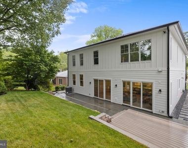 8609 Woodbrook Lane - Photo Thumbnail 38