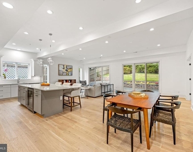 8609 Woodbrook Lane - Photo Thumbnail 3