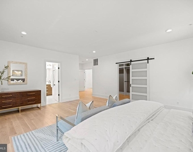 8609 Woodbrook Lane - Photo Thumbnail 23