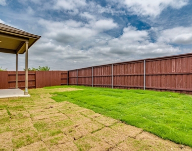 790 Pepperbark Loop - Photo Thumbnail 21