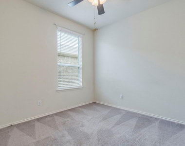 790 Pepperbark Loop - Photo Thumbnail 11