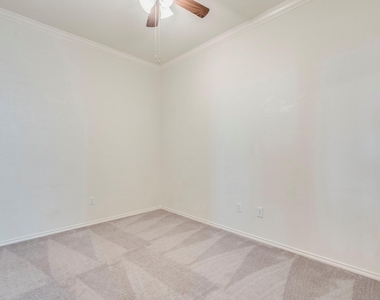 790 Pepperbark Loop - Photo Thumbnail 16