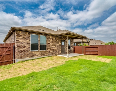 790 Pepperbark Loop - Photo Thumbnail 18