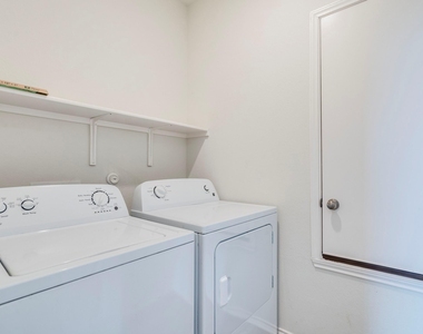 790 Pepperbark Loop - Photo Thumbnail 17
