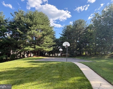 11149 Captains Walk Court - Photo Thumbnail 13