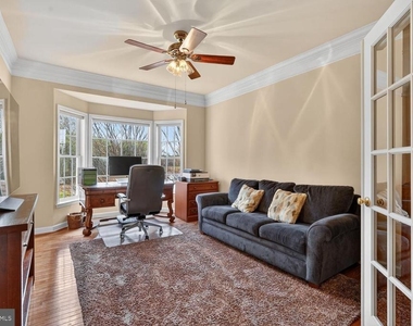 401 Hilton Head Court - Photo Thumbnail 18