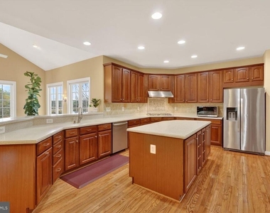 401 Hilton Head Court - Photo Thumbnail 21