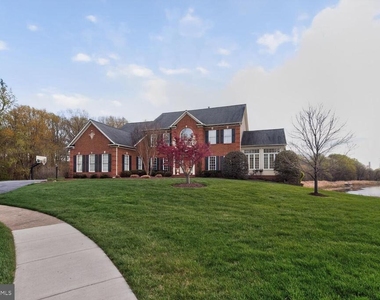 401 Hilton Head Court - Photo Thumbnail 1