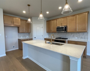 270 Grand Teton Dr - Photo Thumbnail 3