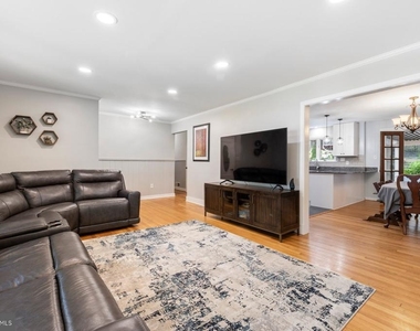 3604 Husted Drive - Photo Thumbnail 5