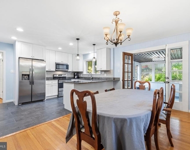 3604 Husted Drive - Photo Thumbnail 7