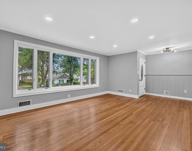 3604 Husted Drive - Photo Thumbnail 18