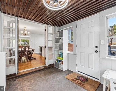 3604 Husted Drive - Photo Thumbnail 12