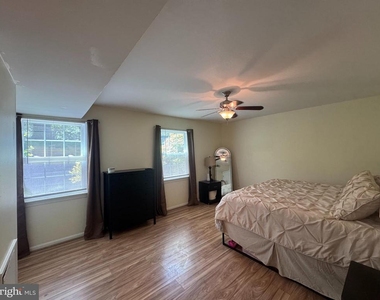 20220 Shipley Terrace - Photo Thumbnail 8
