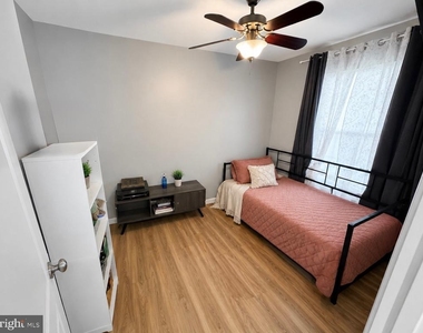 20220 Shipley Terrace - Photo Thumbnail 9