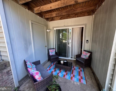 20220 Shipley Terrace - Photo Thumbnail 13