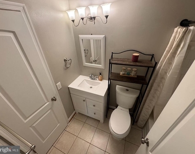 20220 Shipley Terrace - Photo Thumbnail 12