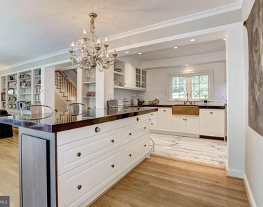 5204 Westwood Drive - Photo Thumbnail 12