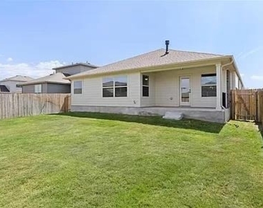112 Falkland St - Photo Thumbnail 26