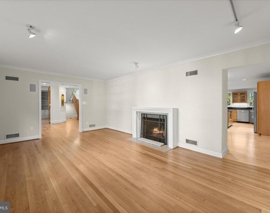 5104 Scarsdale Road - Photo Thumbnail 10