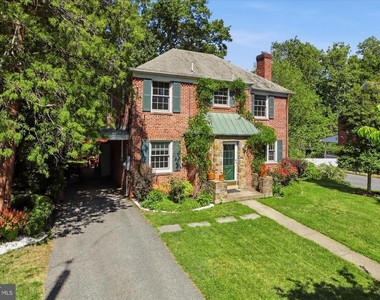 3221 Coquelin Terrace - Photo Thumbnail 3