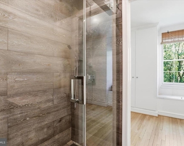 3221 Coquelin Terrace - Photo Thumbnail 21