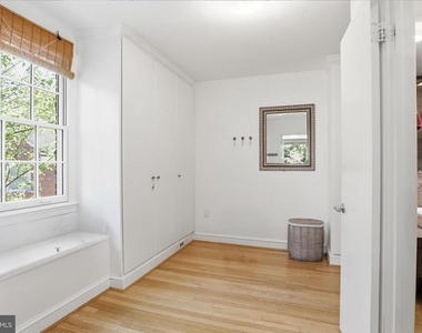 3221 Coquelin Terrace - Photo Thumbnail 19