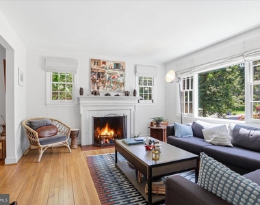 3221 Coquelin Terrace - Photo Thumbnail 6