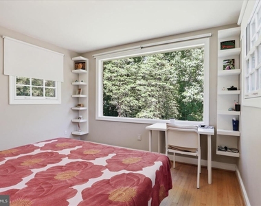 3221 Coquelin Terrace - Photo Thumbnail 18