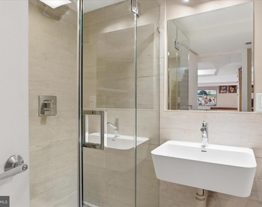 3221 Coquelin Terrace - Photo Thumbnail 34