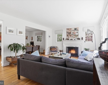 3221 Coquelin Terrace - Photo Thumbnail 5