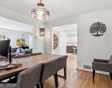 3221 Coquelin Terrace - Photo Thumbnail 10
