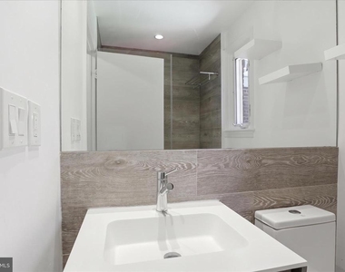 3221 Coquelin Terrace - Photo Thumbnail 28