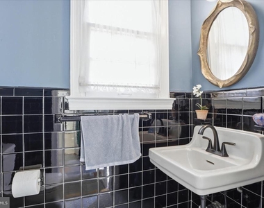 3221 Coquelin Terrace - Photo Thumbnail 15