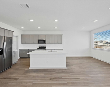432 Wilshire Rd - Photo Thumbnail 6