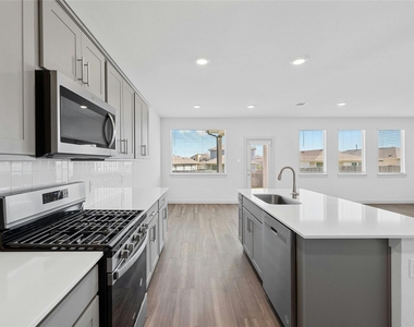 432 Wilshire Rd - Photo Thumbnail 10