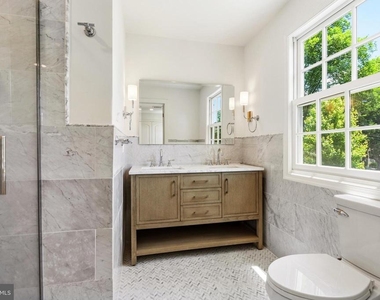 5605 Wood Way - Photo Thumbnail 13