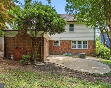 5605 Wood Way - Photo Thumbnail 19