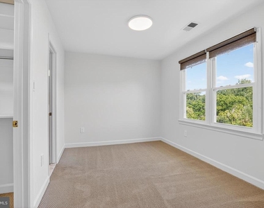 7705 Zulima Court - Photo Thumbnail 17