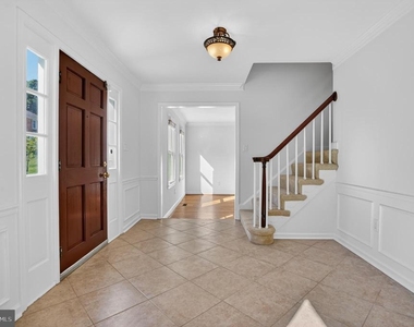 7705 Zulima Court - Photo Thumbnail 6