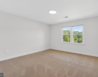 7705 Zulima Court - Photo Thumbnail 22