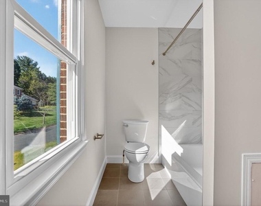7705 Zulima Court - Photo Thumbnail 26
