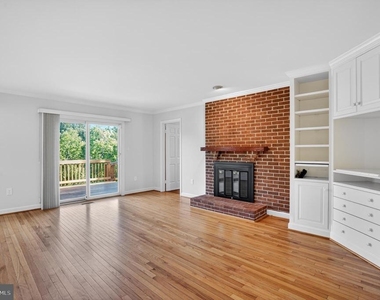 7705 Zulima Court - Photo Thumbnail 12