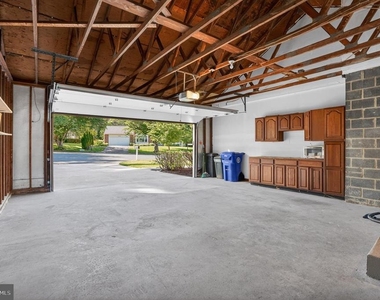 7705 Zulima Court - Photo Thumbnail 33