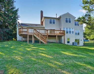7705 Zulima Court - Photo Thumbnail 5