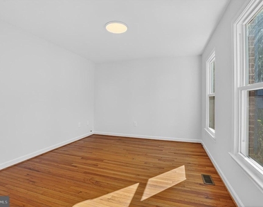 7705 Zulima Court - Photo Thumbnail 14