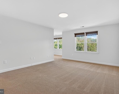 7705 Zulima Court - Photo Thumbnail 16