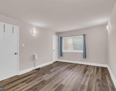 5107 Crossfield Court - Photo Thumbnail 12