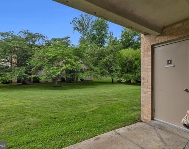 5107 Crossfield Court - Photo Thumbnail 16
