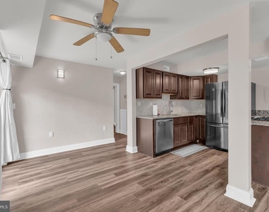 5107 Crossfield Court - Photo Thumbnail 9